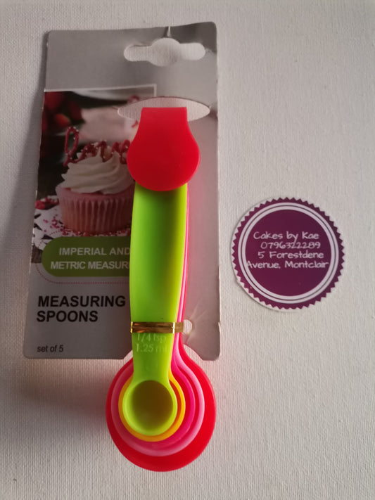 Measuring spoons